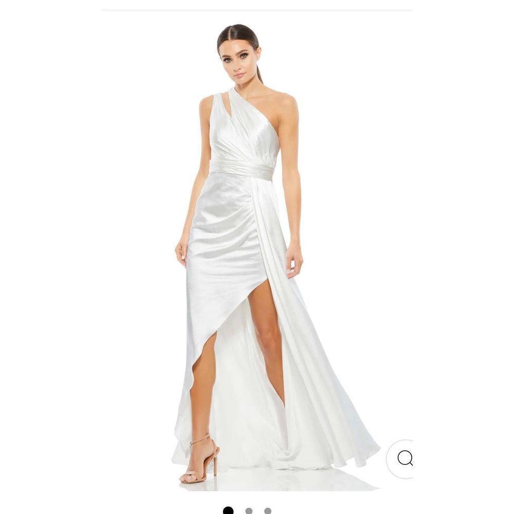 Mac Duggal NWT Authentic $398 One Shoulder Cutout White Charmeuse Dress size 4 s